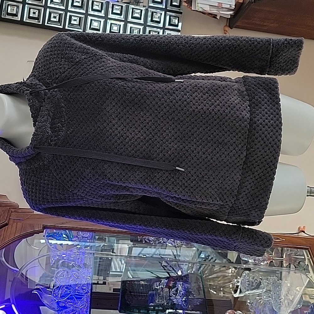 Plush pocketed pullover.  Gray. Small